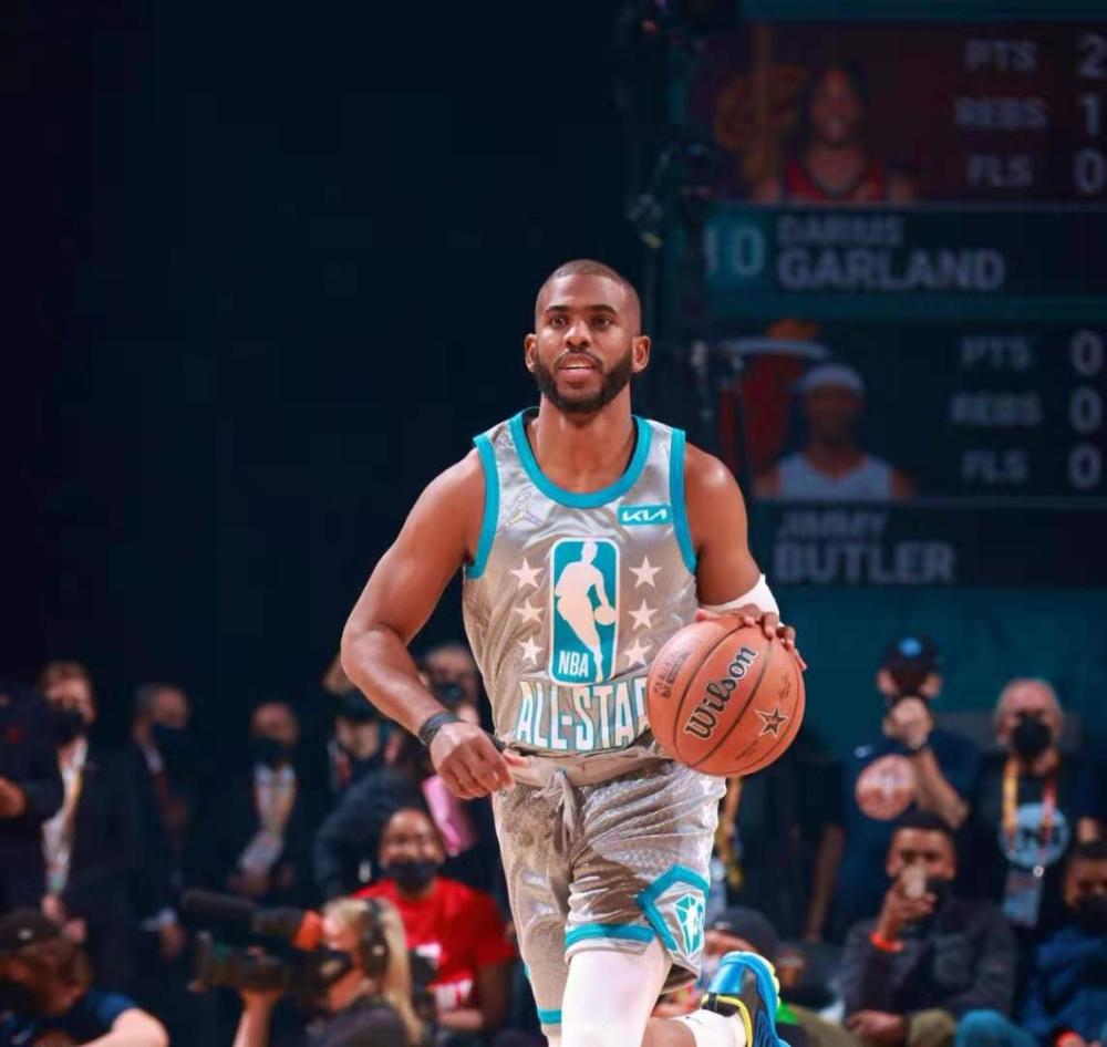 再次展现出 再次展现出